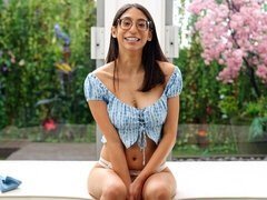 Culo grande, Tetas grandes, Mamada, Morena, Estilo perrito, Ffm, Interracial, Flaco