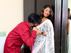 Indian Tamil Girl and Tailer Boy Very Good Sexy Chudai Hindi Audio