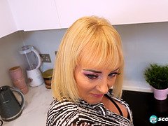 Tette grandi, Bionda, Pompino, Sborrata, Schizzo di sborra, Cucina, Matura, Punto di vista pov