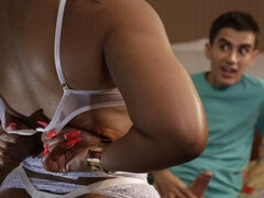 Wohlbeleibte schöne frauen, Grosse titten, Braunhaarige, Geschnappt, Hundestellung, Handjob, Interrassisch, Natürlichen titten