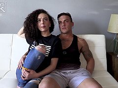 Amatőr, Gesztenyebarna, Diákotthon, Hd, Izmos, Filigrán alkatú, Tetkó, Szoros