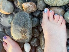 Beach foot fetish (with ASMR) - petite soles and long toes of domina Lara