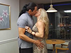 Gros seins, Blonde, Tromperie, Homosexuelle, Hard, Italienne, Mère que j'aimerais baiser, Séduite