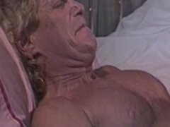 Perse, Iso perse, Blondi, Hullu, Spermashotti, Alasti, Tissit, Vuosikerta