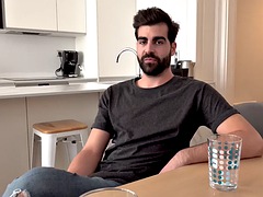 Blondine, Pik sutte, Hanrej, Mor jeg gerne vil kneppe, Pov, Realitet, Barberet