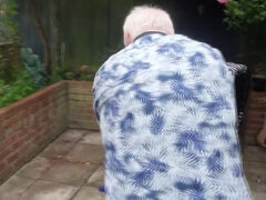 Velké kozy, Prsatá, Dědeček, Babi, Hardcore, Dospělé, Přírodní prsa, Venku