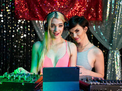Lewd DJ lesbos drive me mad in this mind-blowing sex clip!