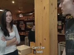 18 jahre, Leie, Gehörnter ehemann, Tschechisch, Fetisch, Natürlichen titten, Öffentlich, Ehefrau