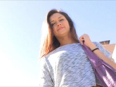 In den arsch, Fingern, Lingerie, Massage, Orgasmus, Öffentlich, Solo, Strümpfe