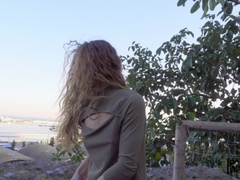Culo, Schizzo di sborra, Pisello, Tette naturali, Piercing, Punto di vista pov, Pubblico, Tatuaggi