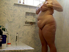 chubby teenager Cleans sumptuous Body & Cums Hard To Shower Head