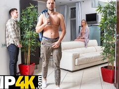 18, Blondi, Suihinotto, Puuma, Hd, Äiti, Venäläinen, Tabu