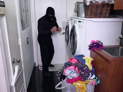 Koupelna, Ložnice, Velké péro, Velké kozy, Stříkání spermatu, Na pejska, Hd, Přírodní prsa