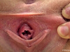 Rumpe, Blond, Hårete, Sexy undertøy, Hovne nippler, Dusj, Strømper, Upskirt