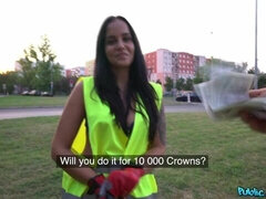 Uheld, Brunette, Cfnm, Kjole, Naturlige bryster, Udendørs, Fisse, Bryster