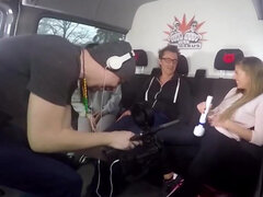 Avtobus, Češka, Moški z dvema ženskama, Vibrator