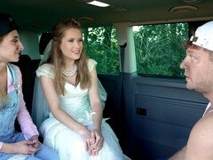 Bizarre, Attrapée, Tromperie, Robe, Séduite, Jarretelles, Plan cul à trois, Mariage