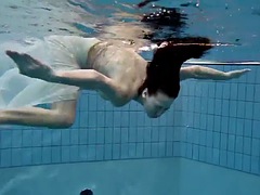 Amatoriale, Bambino, Brunetta, Fetish, Piscina   biliardo, Solo, Ragazza, Sott'acqua