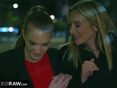 69, Anál, Zadek, Velké péro, Dvojitá penetrace, Na obličej, Skupina, Zrzavé