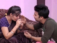 Asiat, Tante, Stor røv, Indier, Latex, Lingerie, Ældre kvinde, Nylon