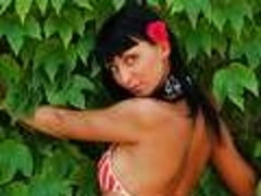 Brunette brune, Hard