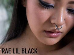 18 ans, Asiatique, Gros seins, Brunette brune, Doigter, Piercing, Tatouage, Adolescente