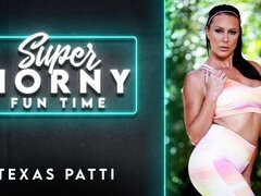 Anal, Brunette, Bakfra, Onani, Strømper, Tattovering, Leker, Webkamera