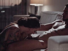 Tekintélyes didik, Gesztenyebarna, Pénisz, Ujjazás, Felpeckelve, Pirszing, Nuni, Nyelés