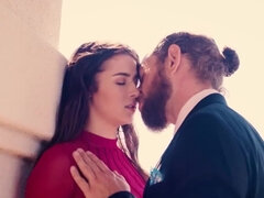 Hatalmas hátsó, Cumizás, Gesztenyebarna, Hd, Nyalás, Medence, Tini, Esküvő