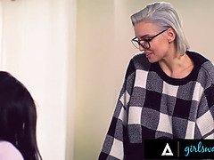 Anaal, Kont, Vingeren, Reusachtig, Interraciaal, Lesbisch, Kut duiken, Tieten likken