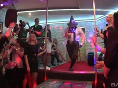 Blondi, Suihinotto, Ruskeahiuksinen, Fetissi, Ryhmä, Sekarotuinen, Vanhempi, Todellisuus