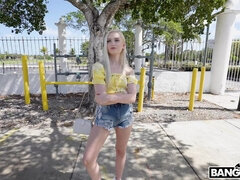 18 ans, Amateur, Blonde, De plein air, Softcore, Adolescente