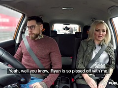 Gros seins, Blonde, Voiture, Hard, Mère que j'aimerais baiser, Pov, Public, Tatouage