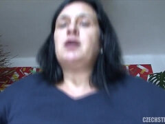 Peitos grandes, Tchecoa, Pau, Lambendo, Maduroa, Mãe gostosa, Pontos de vista, Público