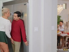 Zunanji izliv, Dekle drka tiča, Pete, Lizanje, Muco, Kratki lasje, Krilo, Požiranje