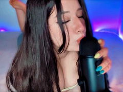 Shiny kisses with an ASMR microphone
