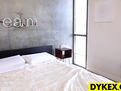 Piękna, Blondynka, Cycata, Puma, Lesbijka, Lizanie, Dojrzałe, Cipka