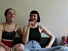 Amatööri, Isot tissit, Saksalainen, Lesbo, Selkäsauna, Näkökulma pov, Tatuointi, Lelut