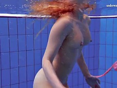Tussi, Grosse titten, Bikini, Hardcore, Im freien, Pool, Jungendliche (18+), Unter wasser