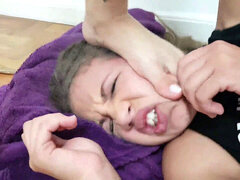 lezzy face trampling