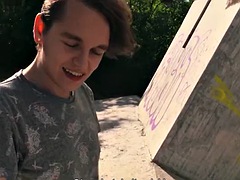 Twink Albert paints a guys portrait and shows him his huge cock - BigStr