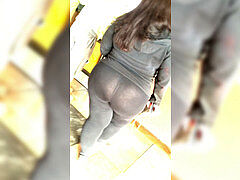 Thin leggings mega arse plus-size pawg mummy on lunch break omg