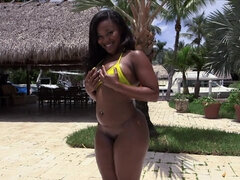 Ebony babe loses her panties & bra by the pool as she has sex