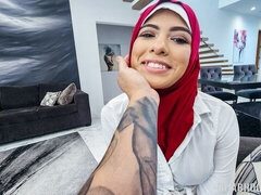 Reyna Belle's missionary smut by Hijab Hookup