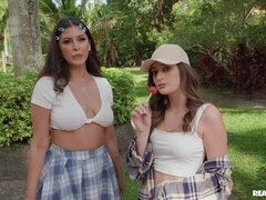 Cuties Sophia Leone and Mae Milano are getting pleasure