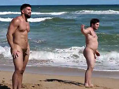 Pláž, Veľké péro, Kuřba, Gay, Masturbácia, Svaly, Vonku