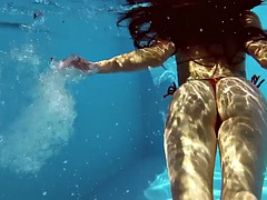 Big ass Latina Yenifer Chacon swims
