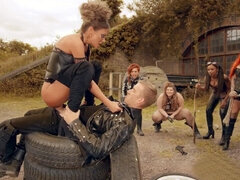 Grosse bite, Blonde, Bottes, Hard, Mère que j'aimerais baiser, Maman, De plein air, Chatte