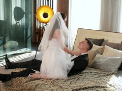 Μεγάλος κώλος, Μεγάλος πούτσος, Νύφη, Σε στάση σκύλου στα τέσσερα, Μικρούλης, Ξυρισμένη, Κοκκαλιάρης, Έφηβος