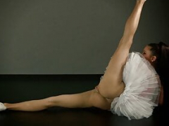 Petino Gore super sensual gymnastics